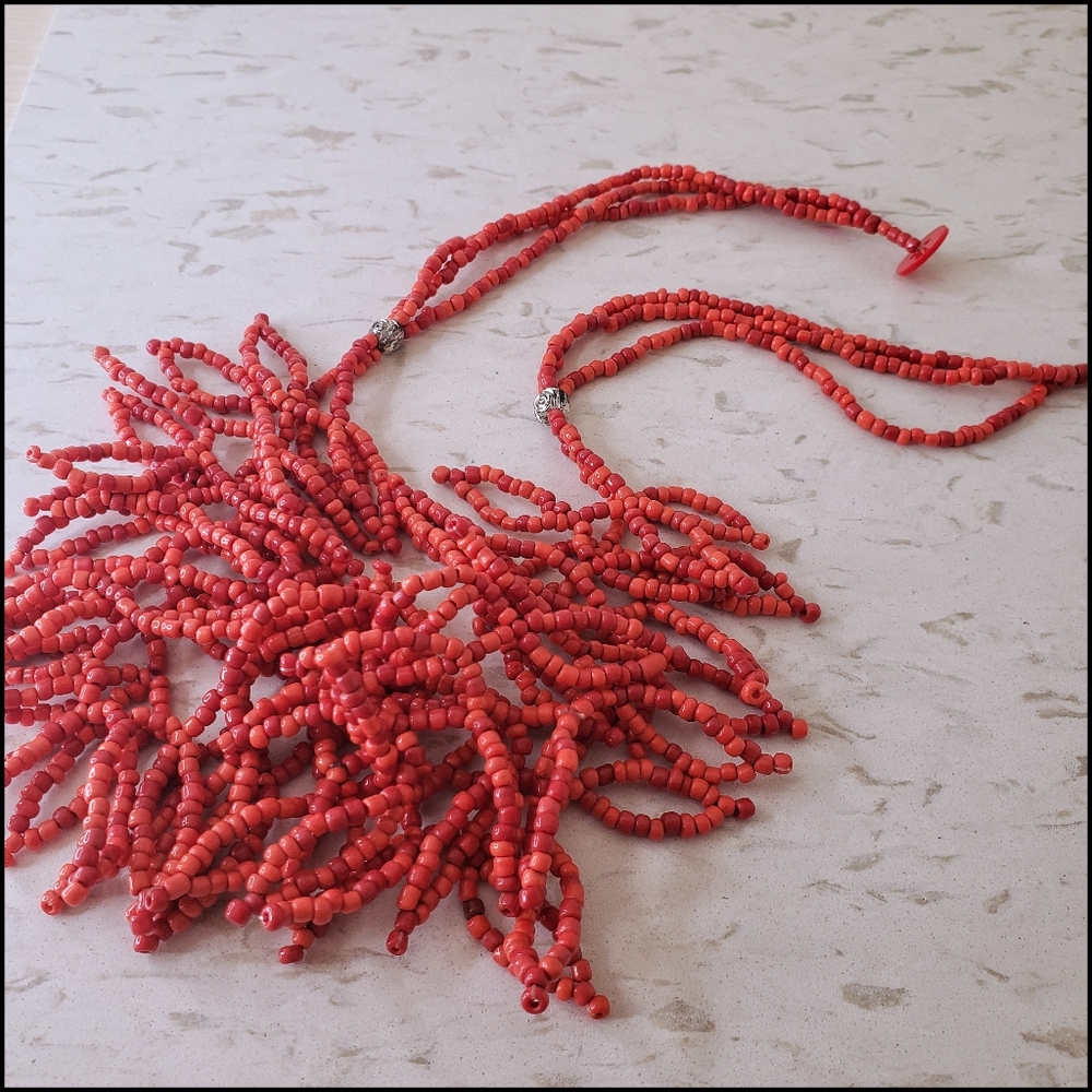 Nemo Coral Seed Beaded Necklace - Picture 3 of 10